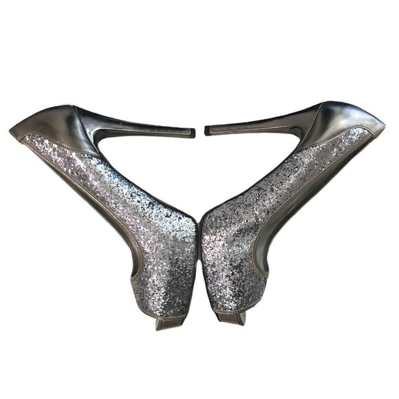 GUESS Women's Glitter Sequin Peep Toe Heel Pump Size 8 Silver - Picture 7 of 9